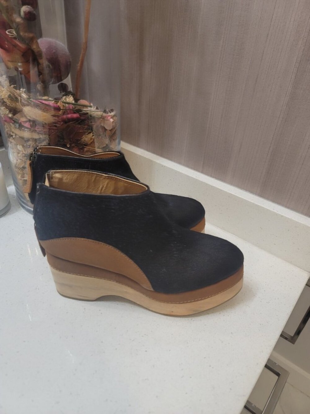Free People Camilla Sz EU 38/US 7.5 Calf Hair Wood Booties Black/Brown - Picture 5 of 7